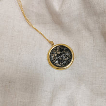 Charger l'image dans la galerie, La Marqueterie de coquilles d'œufs