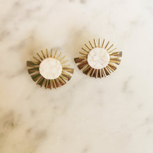 Charger l'image dans la galerie, Boucles d'oreilles AKA