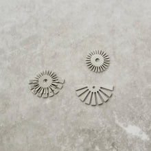 Charger l'image dans la galerie, Boucles d'oreilles AKA a.g